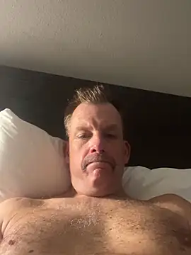 Snapshot of Firedad72FD chatting on 12-31-24, 03:42 Firedad72FD online show from 12-31-24, 03:42