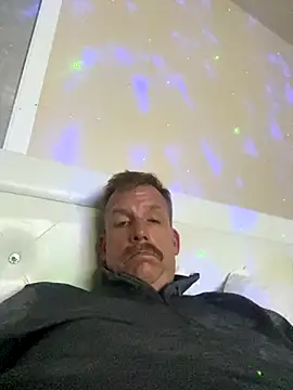 Snapshot of Firedad72FD chatting on 09-27-25, 08:52 Firedad72FD online show from 09-27-25, 08:52