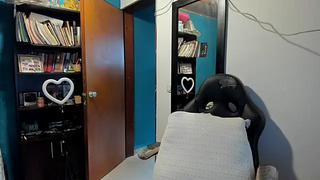 peanut tangerine online show from 11-09-25, 07:01