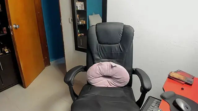 peanut tangerine online show from 01-10-26, 12:01