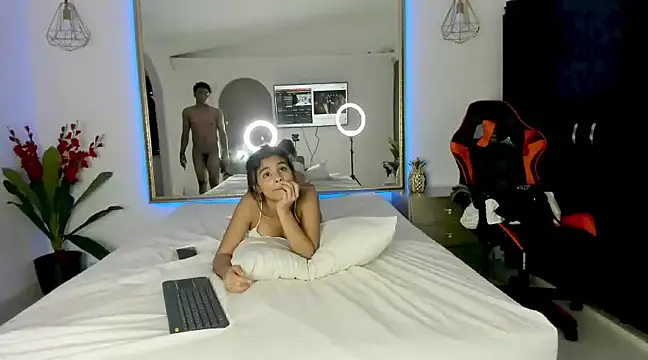 Snapshot of mia_and_masterboy chatting on 12-03-24, 03:44 mia and masterboy online show from 12-03-24, 03:44