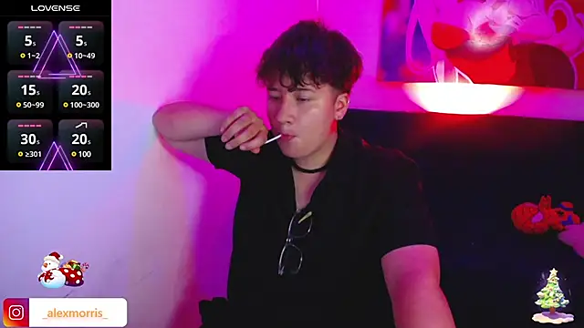 Snapshot of _AlexMorris chatting on 12-18-24, 07:15  AlexMorris online show from 12-18-24, 07:15