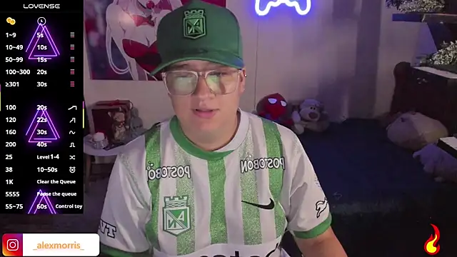 Snapshot of _AlexMorris chatting on 09-26-25, 06:39  AlexMorris online show from 09-26-25, 06:39