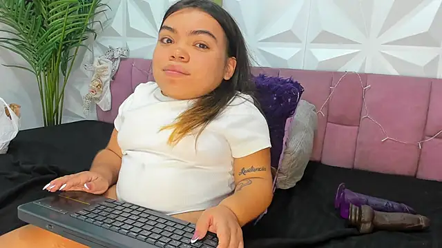 Michelle Brooks online show from 12-26-24, 01:21