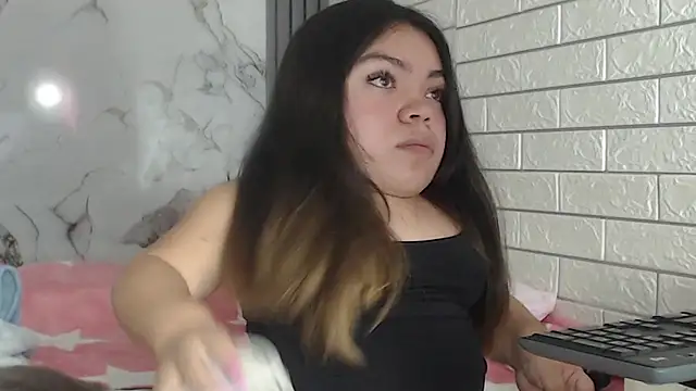 Michelle Brooks online show from 03-08-25, 02:40