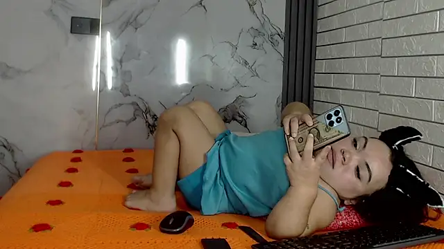 Michelle Brooks online show from 03-22-25, 12:04