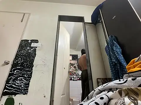 Snapshot of SammyChocolateIndian chatting on 12-08-24, 08:20 SammyChocolateIndian online show from 12-08-24, 08:20