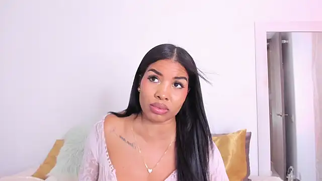 Snapshot of NickyBrown_ chatting on 03-19-25, 09:58 NickyBrown  online show from 03-19-25, 09:58