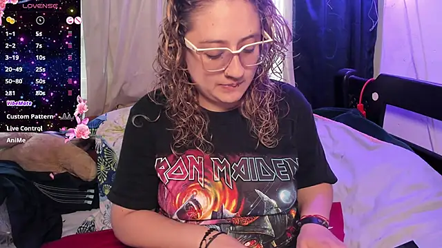 AnnieBigBoobs online show from 10-19-25, 07:36