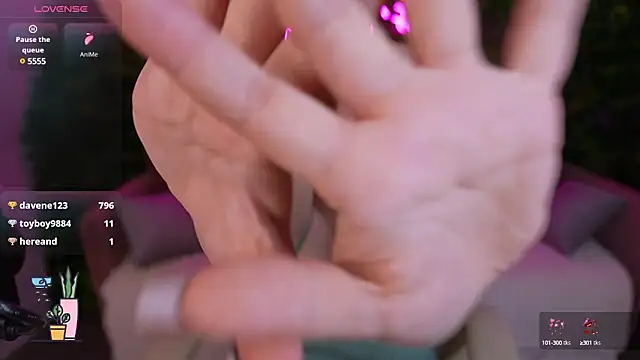 Snapshot of LovelyBell chatting on 03-08-25, 01:57 LovelyBell online show from 03-08-25, 01:57