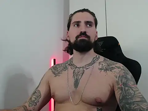 Snapshot of MateoHunk chatting on 09-24-25, 04:21 MateoHunk online show from 09-24-25, 04:21