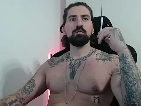 Snapshot of MateoHunk chatting on 09-29-25, 02:44 MateoHunk online show from 09-29-25, 02:44