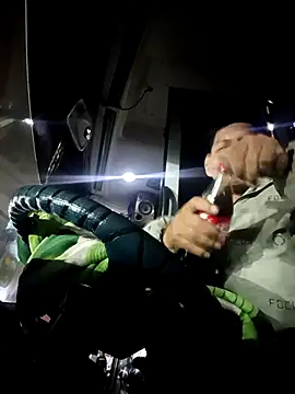 alexchir4 online show from 12-05-25, 09:51