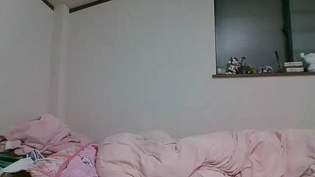 SAKU-RA-chan online show from 01-25-25, 02:03