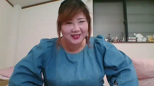 SAKU-RA-chan online show from 03-22-25, 03:52