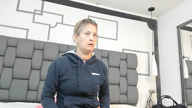 Jade squirtt online show from 10-03-25, 12:57