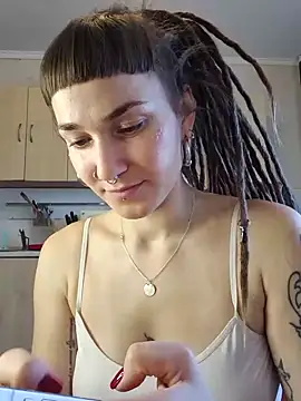 Snapshot of FoxRineHelen chatting on 02-14-25, 10:28 FoxRineHelen online show from 02-14-25, 10:28