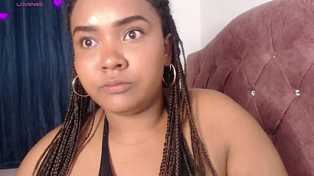 Snapshot of Evelyn_Sandoval chatting on 03-11-25, 02:43 Evelyn Sandoval online show from 03-11-25, 02:43