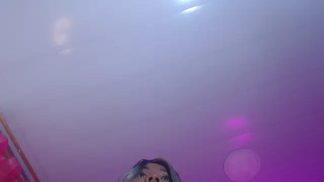 Snapshot of Evelyn_Sandoval chatting on 10-23-25, 01:38 Evelyn Sandoval online show from 10-23-25, 01:38