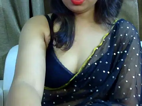 Cutesamiksha online show from 12-18-24, 01:12