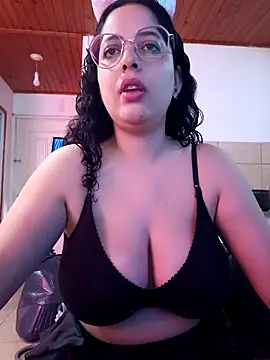 babyluna939 online show from 09-13-25, 04:07