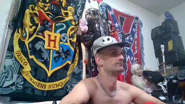 Snapshot of slinginbigD chatting on 01-12-26, 09:20 slinginbigD online show from 01-12-26, 09:20