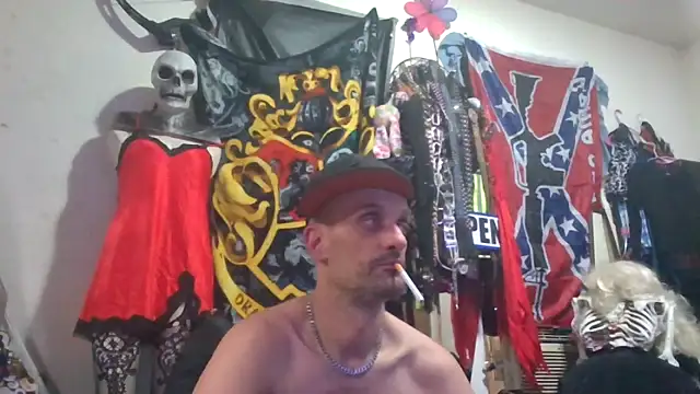 Snapshot of slinginbigD chatting on 01-18-26, 09:40 slinginbigD online show from 01-18-26, 09:40