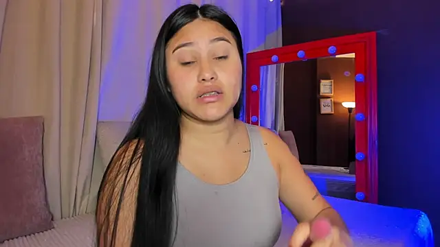 Little Ivy online show from 02-21-26, 01:45