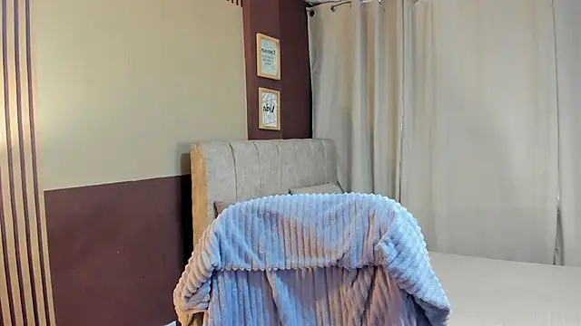 Little Ivy online show from 04-06-26, 07:15