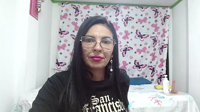 anybellucci43 online show from 01-22-25, 03:31