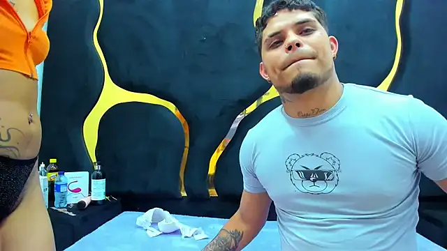 MelissaAndZeuss online show from 02-25-25, 04:03