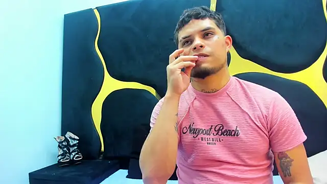 MelissaAndZeuss online show from 02-26-25, 04:47