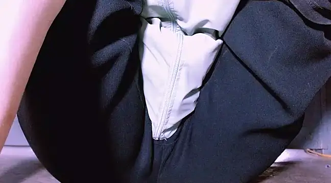 Snapshot of Boi_Boi2x chatting on 03-19-25, 06:35 Boi Boi2x online show from 03-19-25, 06:35