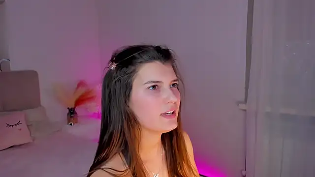 Laura Leee online show from 02-14-25, 06:02