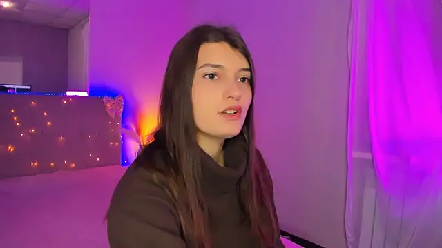 Laura Leee online show from 04-20-26, 04:59