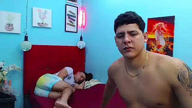 Snapshot of destroys_girls chatting on 12-02-24, 04:53 destroys girls online show from 12-02-24, 04:53