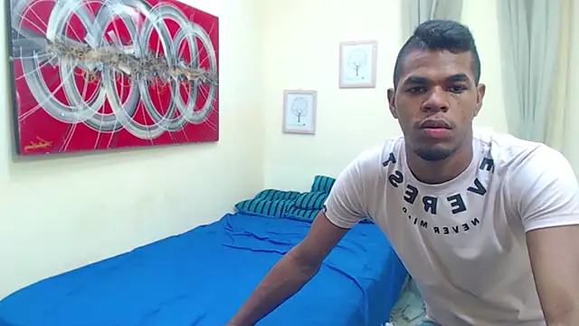 Snapshot of destroys_girls chatting on 03-06-25, 11:42 destroys girls online show from 03-06-25, 11:42