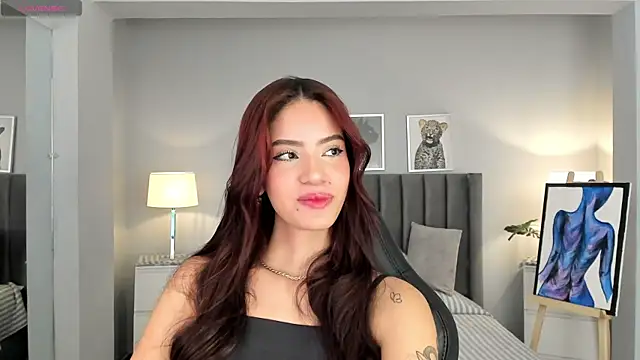 Madie  collins online show from 12-24-24, 11:38