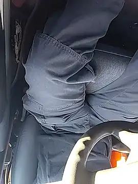 Snapshot of vanscr1 chatting on 12-19-25, 02:24 vanscr1 online show from 12-19-25, 02:24