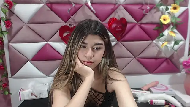 Snapshot of NahomiConnor_ chatting on 02-13-25, 04:17 NahomiConnor online show from 02-13-25, 04:17