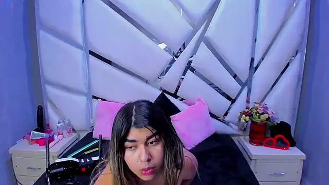 Snapshot of NahomiConnor_ chatting on 09-26-25, 01:26 NahomiConnor online show from 09-26-25, 01:26