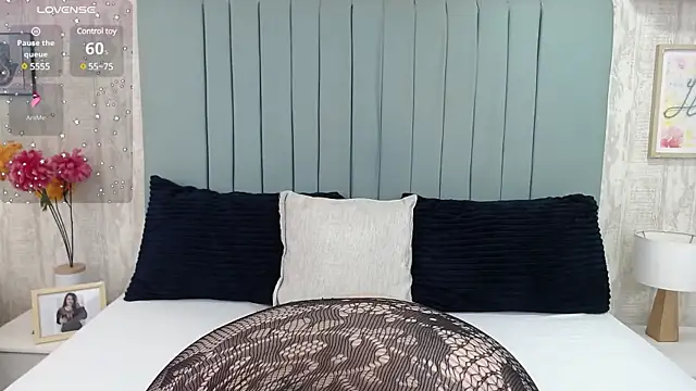 KarllaWalker online show from 02-07-25, 12:28