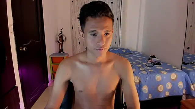 Snapshot of alessandro_wizard chatting on 02-14-25, 12:30 alessandro wizard online show from 02-14-25, 12:30