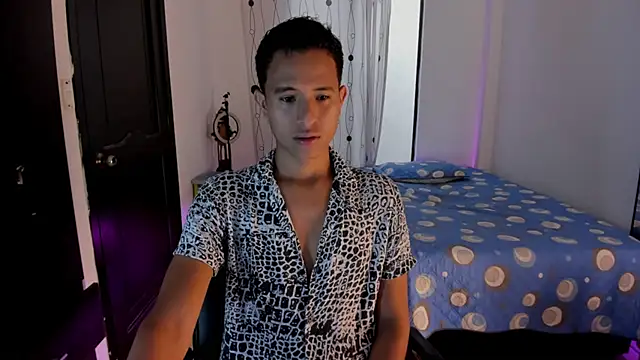 Snapshot of alessandro_wizard chatting on 03-01-25, 03:38 alessandro wizard online show from 03-01-25, 03:38