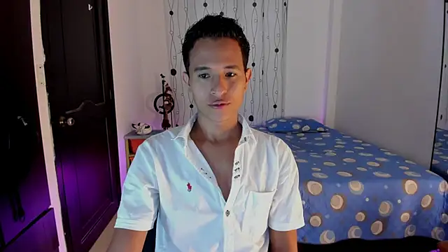 Snapshot of alessandro_wizard chatting on 03-15-25, 12:56 alessandro wizard online show from 03-15-25, 12:56