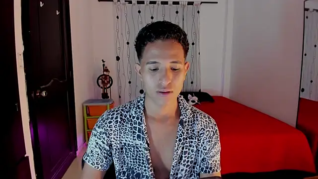 Snapshot of alessandro_wizard chatting on 03-21-25, 12:29 alessandro wizard online show from 03-21-25, 12:29