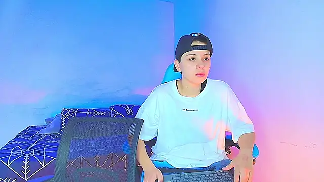 aron wi online show from 12-23-24, 09:18