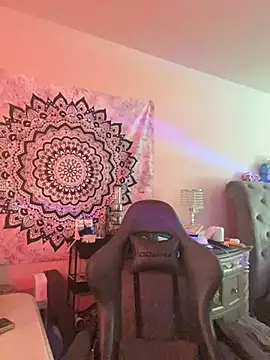 Snapshot of butterflybootyy chatting on 12-06-24, 05:00 butterflybootyy online show from 12-06-24, 05:00