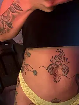 Snapshot of butterflybootyy chatting on 12-07-24, 03:19 butterflybootyy online show from 12-07-24, 03:19