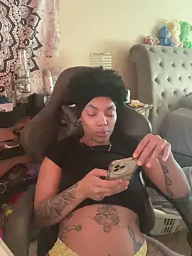 Snapshot of butterflybootyy chatting on 12-07-24, 09:33 butterflybootyy online show from 12-07-24, 09:33